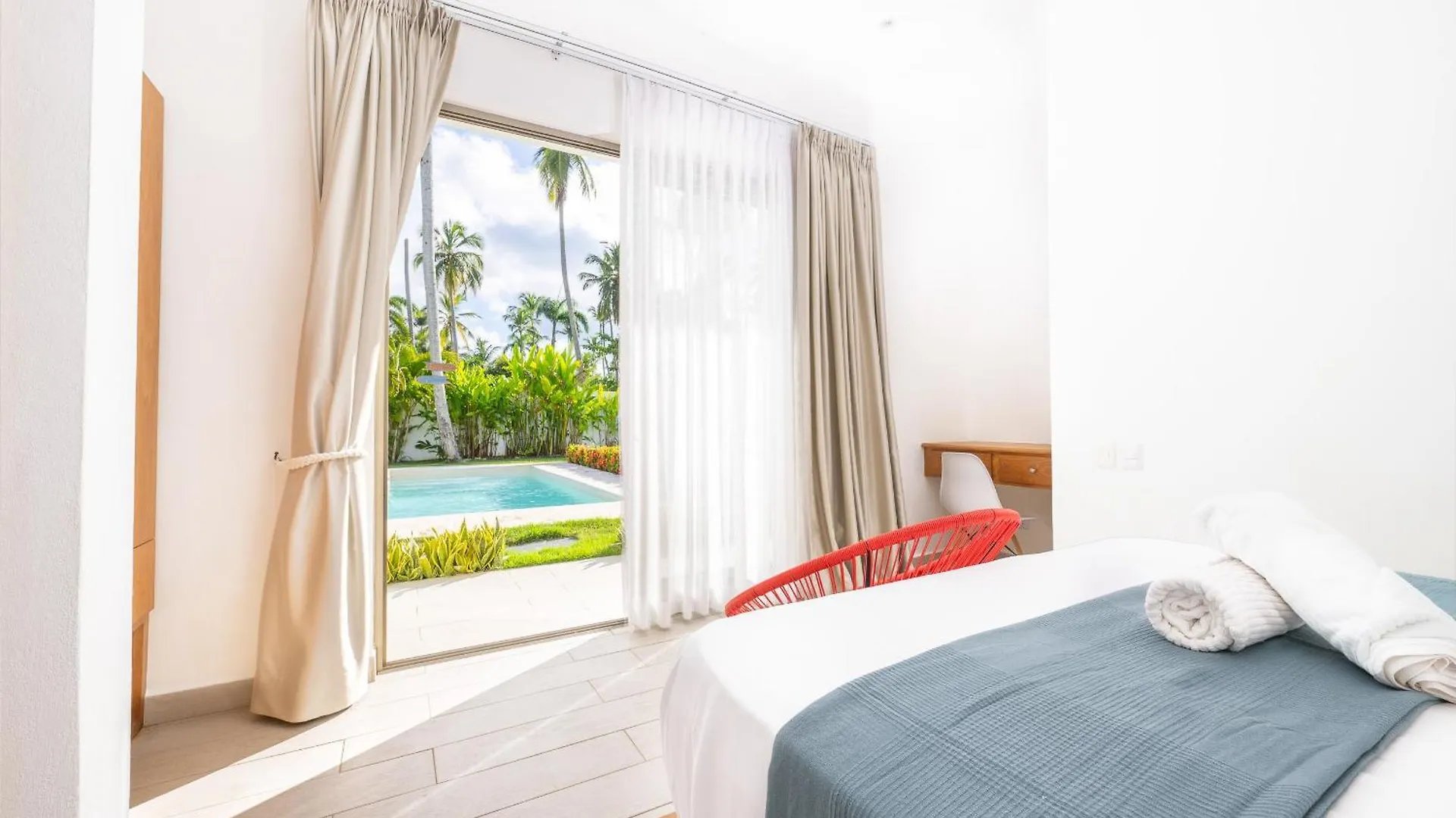 Villa Calma, Luxury For Big Groups At The Beach With Large Pool Лас Терренас